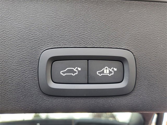 New 2026 Volvo XC40 B5 Core w/ Protection Package Premier image 34