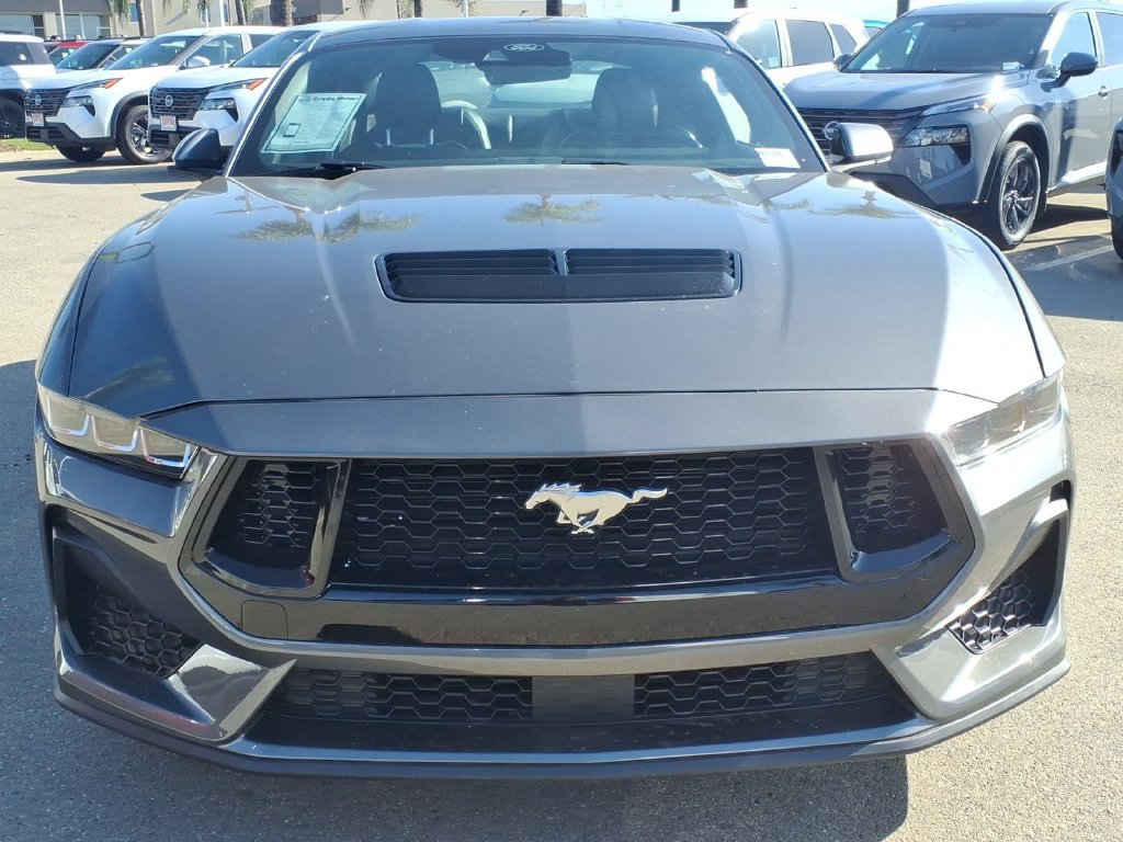 Used 2025 Ford Mustang GT Premium RWD image 2
