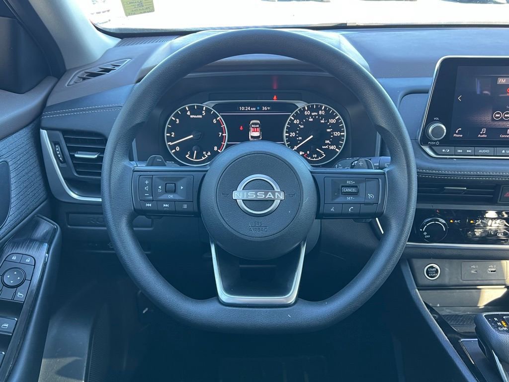 Used 2023 Nissan Rogue S image 18