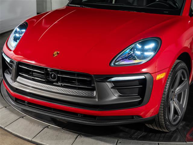 Certified 2025 Porsche Macan Turbo image 11