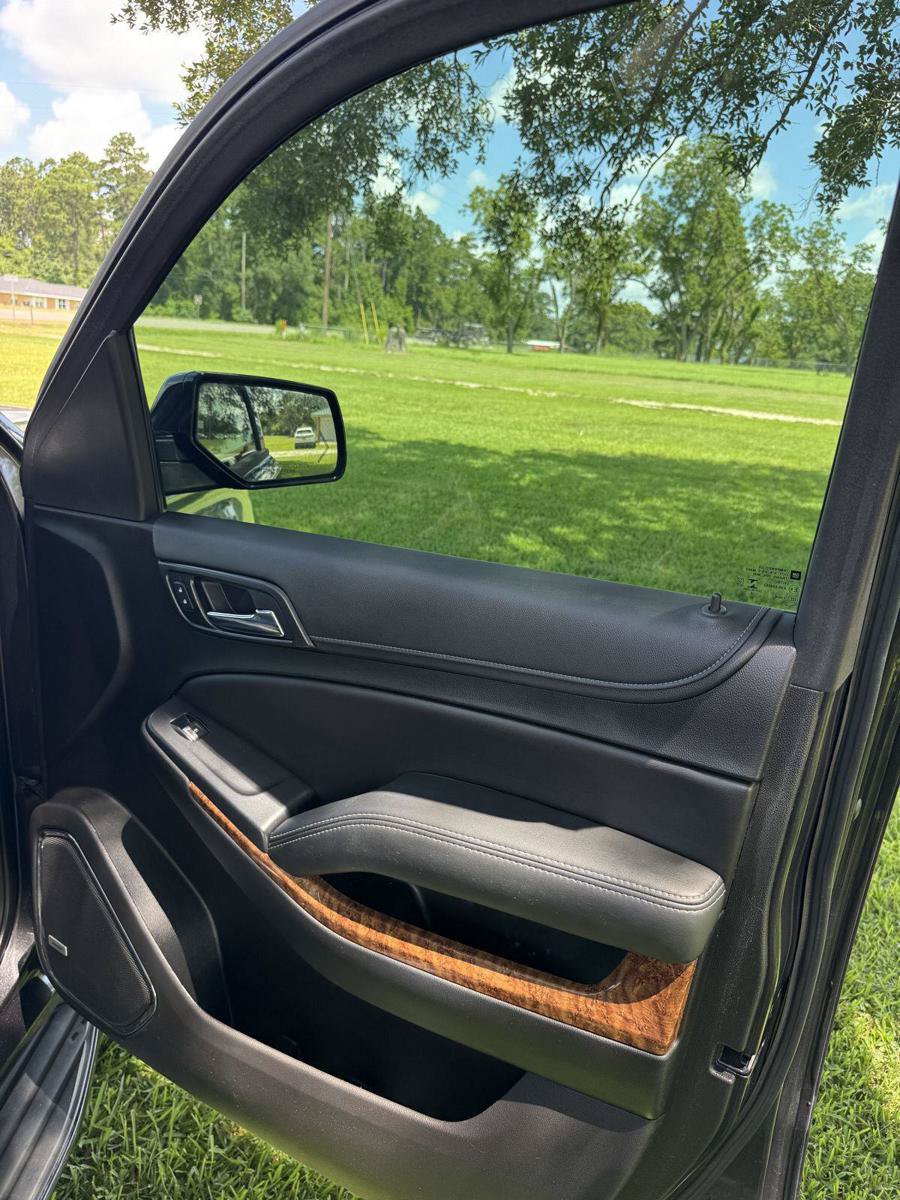 Used 2018 Chevrolet Tahoe Premier RWD image 16