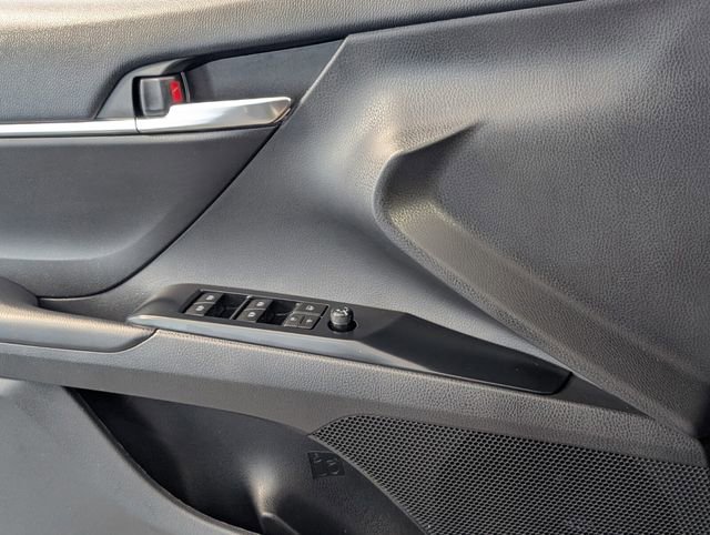 Used 2020 Toyota Camry LE image 24