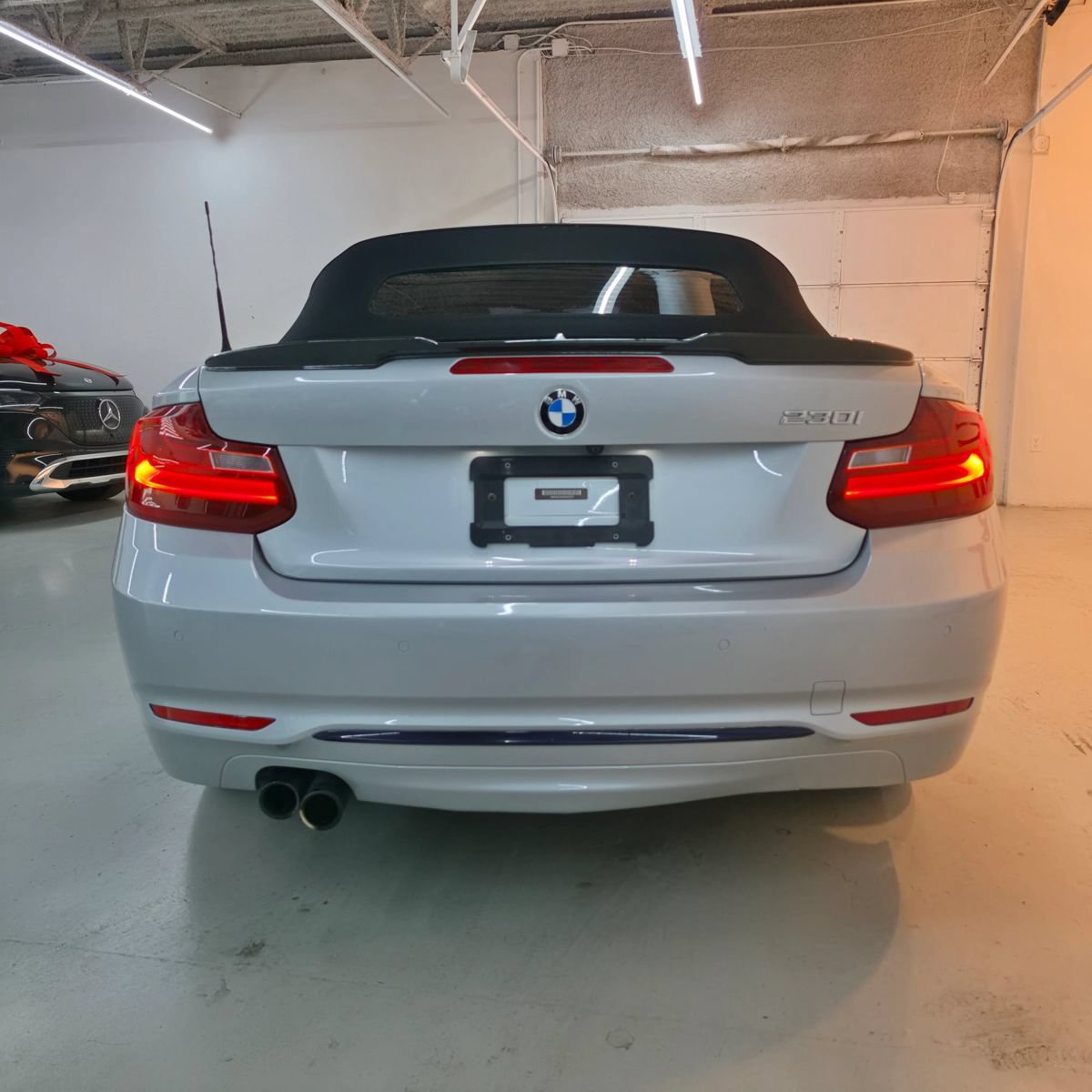 Used 2017 BMW 230i Convertible RWD image 5