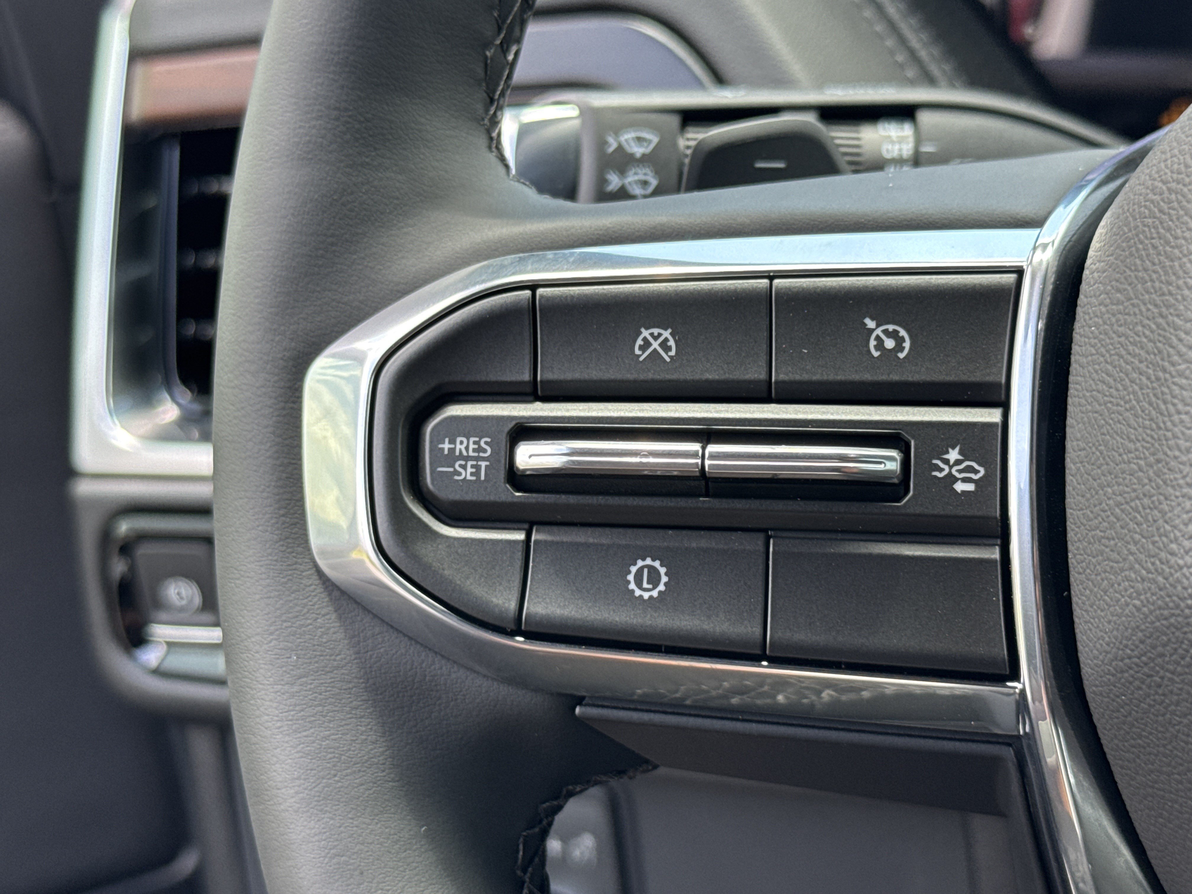 New 2026 GMC Yukon XL Denali AWD/4WD image 19