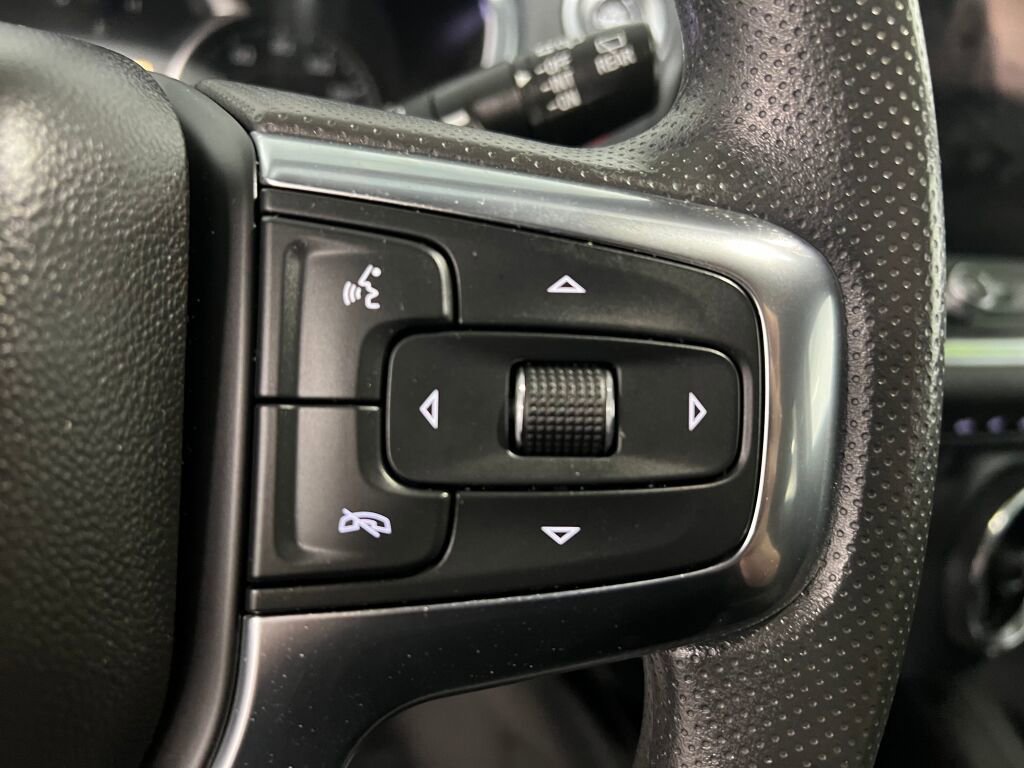 Used 2023 Chevrolet Blazer LT image 12