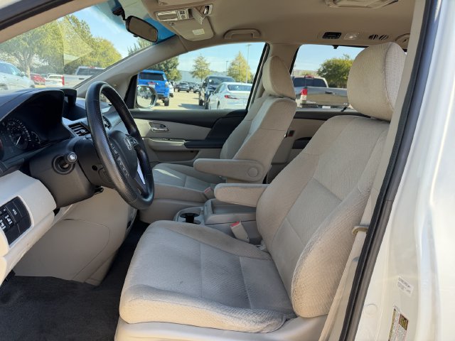 Used 2017 Honda Odyssey SE image 23