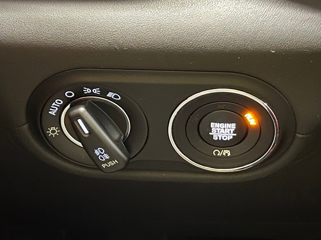 Used 2021 Maserati Levante image 15