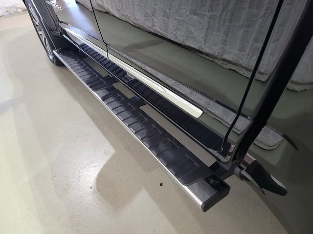 Used 2022 GMC Canyon Denali image 35