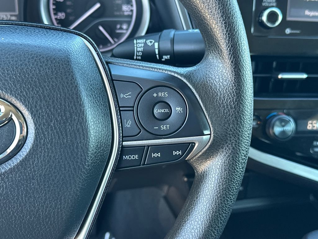 Used 2021 Toyota Camry LE image 22