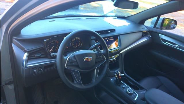 Used 2025 Cadillac XT5 Luxury AWD/4WD image 7