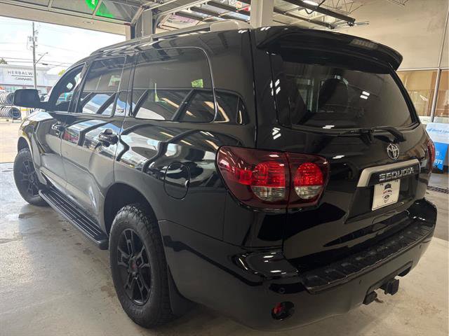 Used 2022 Toyota Sequoia SR5 image 4