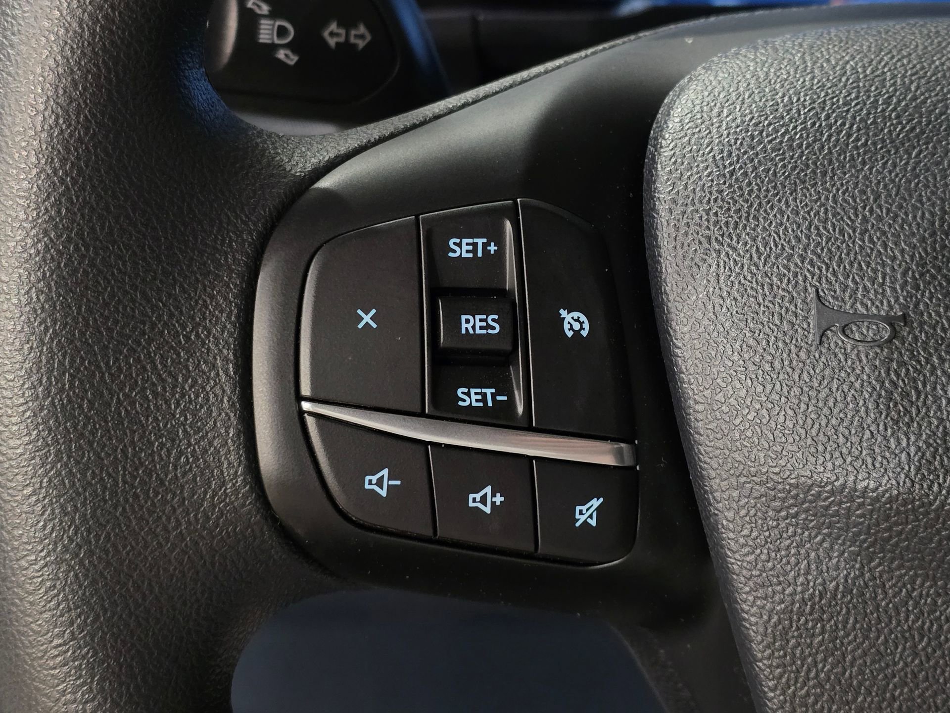 New 2025 Ford Maverick XL w/ Equipment Group 101A image 18