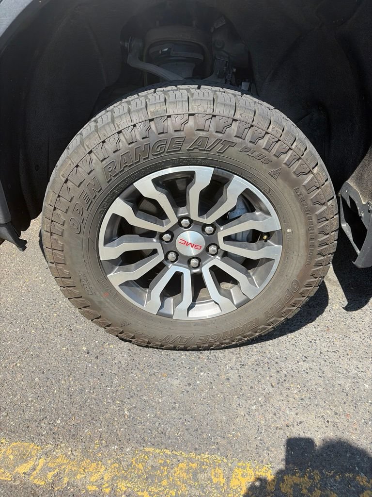 Used 2020 GMC Sierra 1500 AT4 w/ AT4 Premium Package AWD/4WD image 8