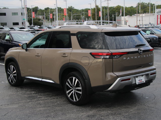 Certified 2025 Nissan Pathfinder Platinum AWD/4WD image 3