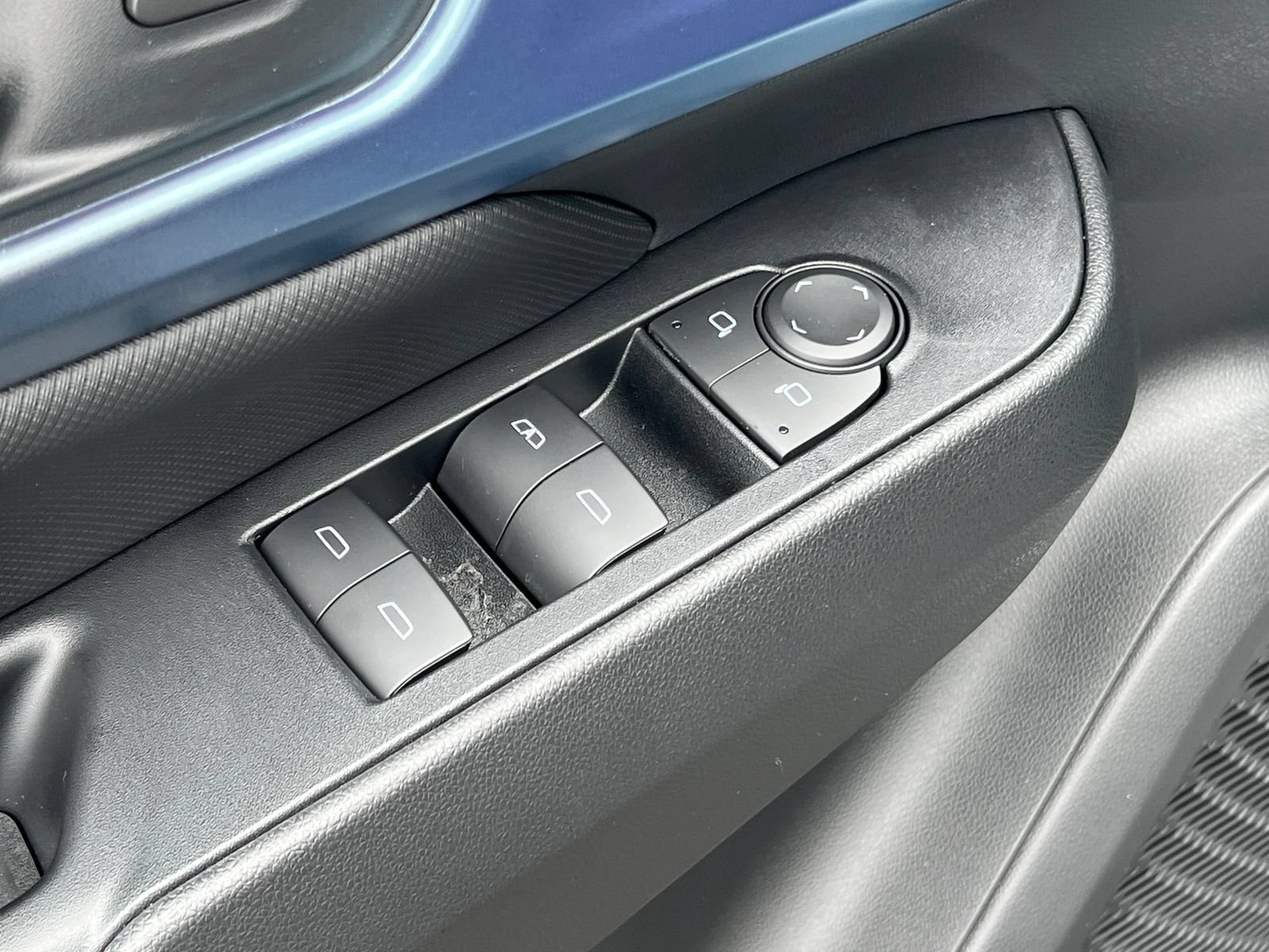 New 2026 Chevrolet Equinox EV LT FWD image 13