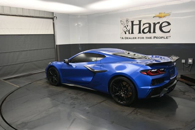 Used 2023 Chevrolet Corvette Z06 RWD image 28