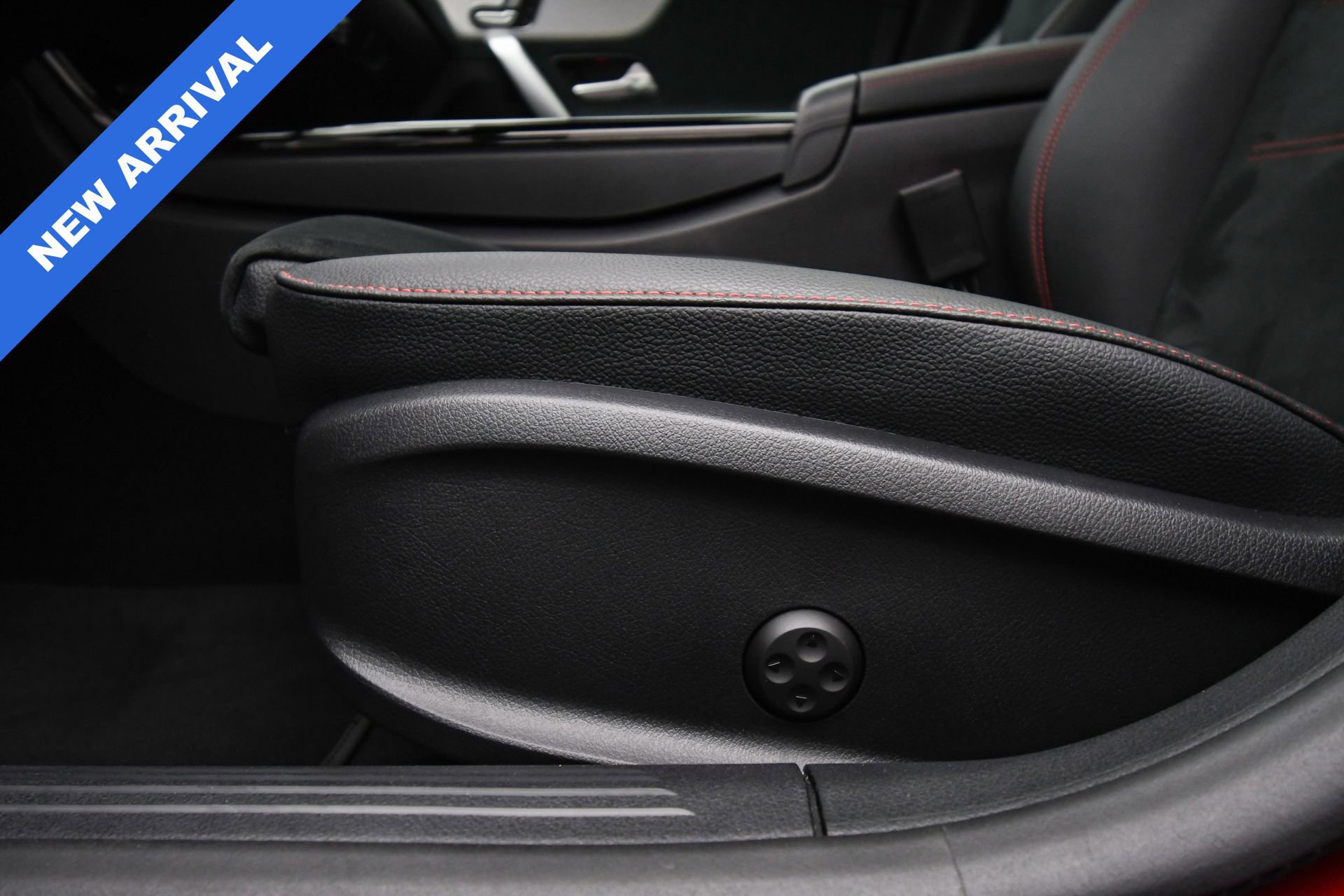 Used 2025 Mercedes-Benz CLA 35 AMG 4MATIC image 43