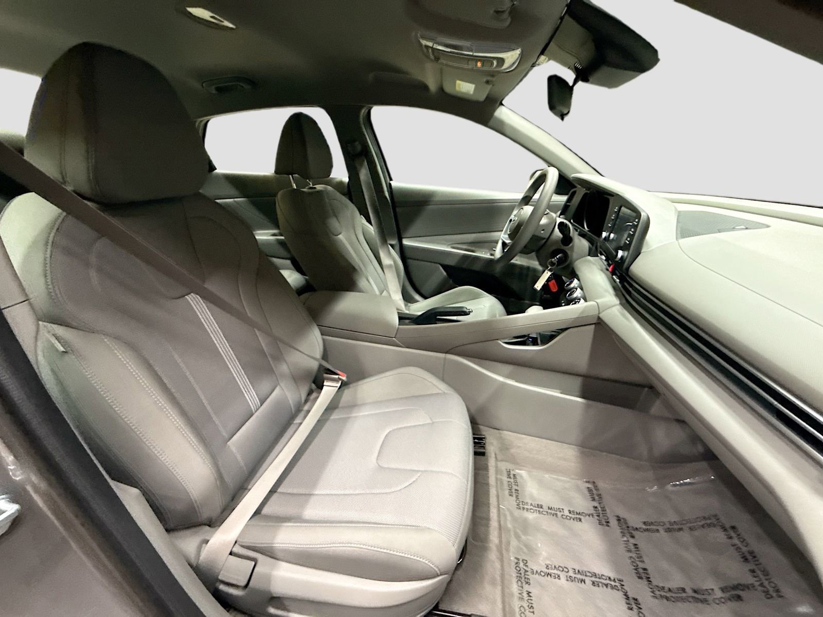 Used 2023 Hyundai Elantra SE image 29