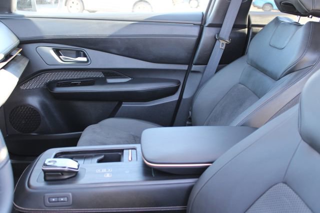 Used 2025 Nissan Ariya FWD image 29