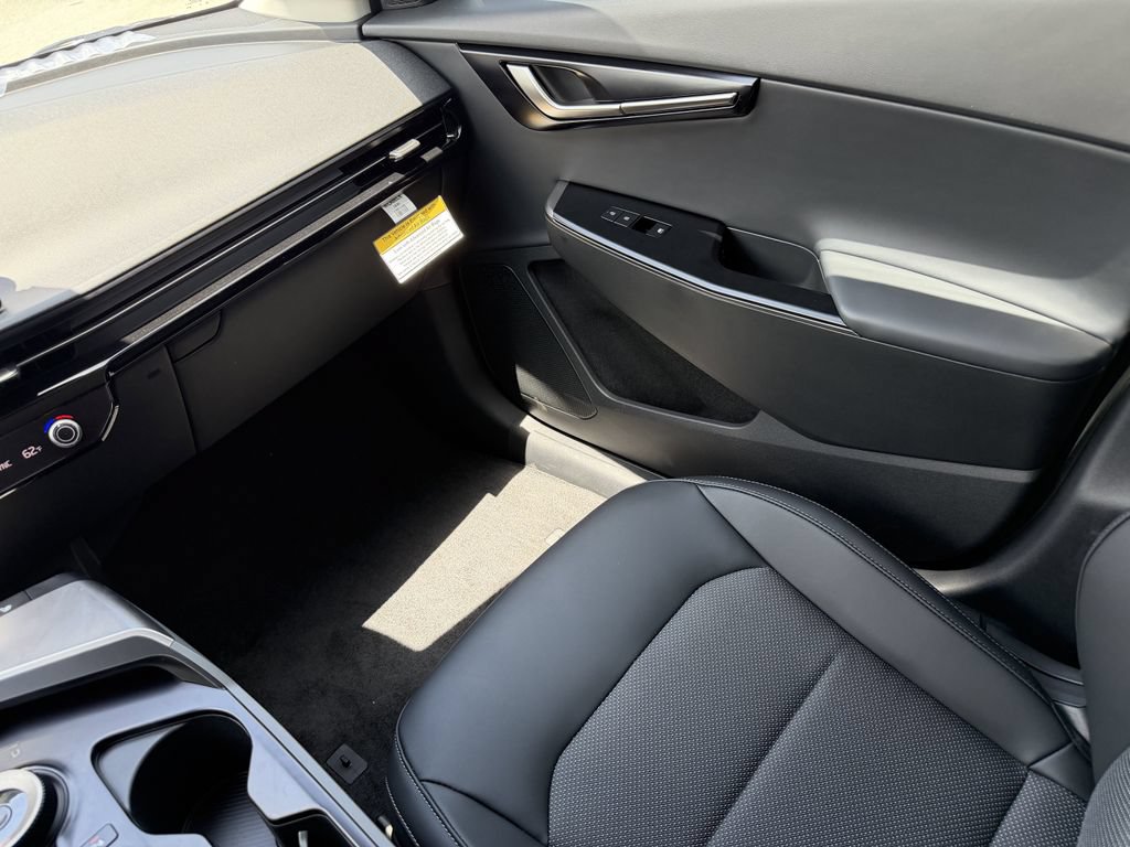 New 2026 Kia EV6 Light RWD image 14