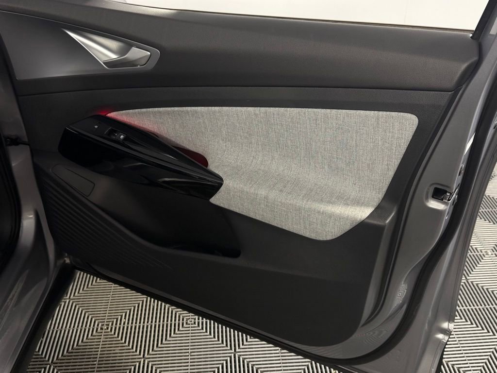 Used 2023 Volkswagen ID.4 Pro image 34