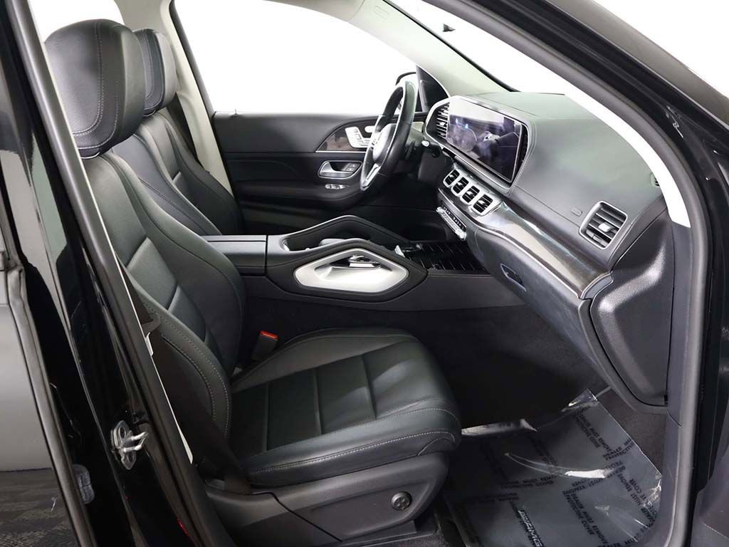 Used 2023 Mercedes-Benz GLS 450 4MATIC w/ AMG Line Exterior image 36