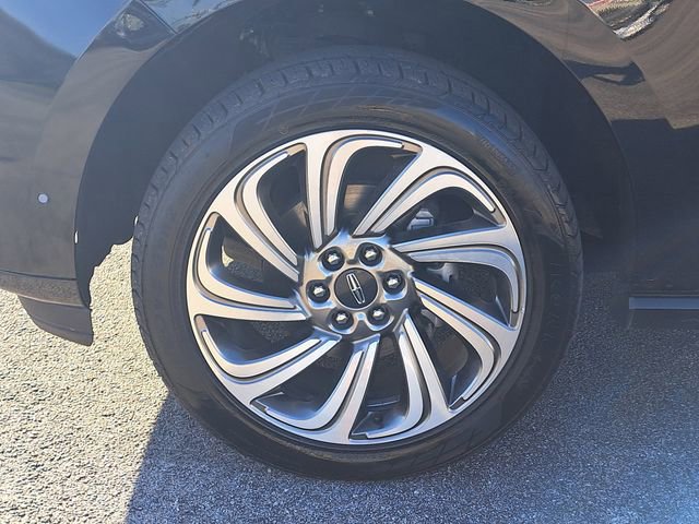 Used 2023 Lincoln Navigator L Reserve AWD/4WD image 6