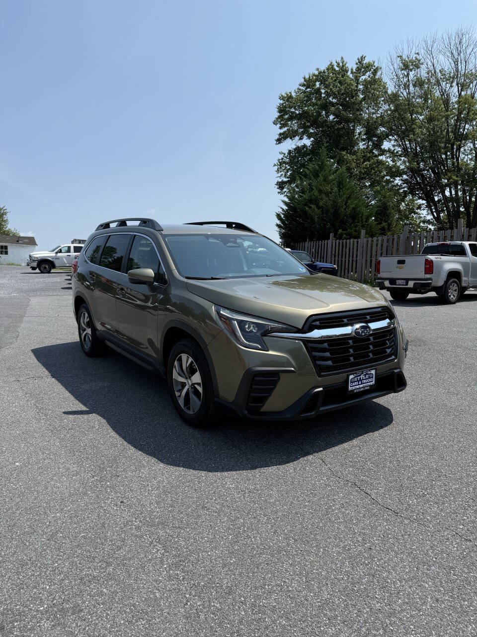 Used 2023 Subaru Ascent Premium w/ Convenience Package AWD/4WD image 3