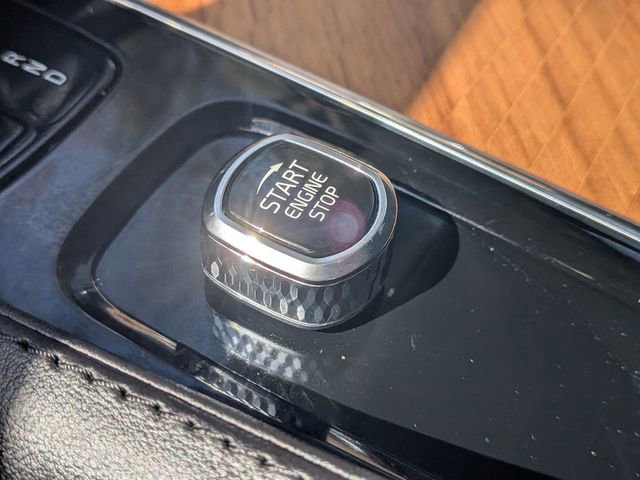 Certified 2023 Volvo XC90 B6 Plus AWD/4WD image 20