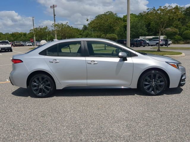 Certified 2024 Toyota Corolla SE image 3