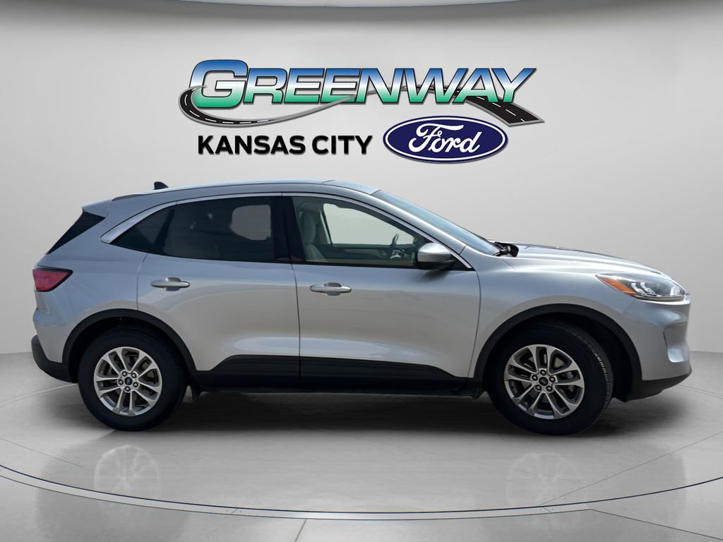 Used 2021 Ford Escape SE image 8