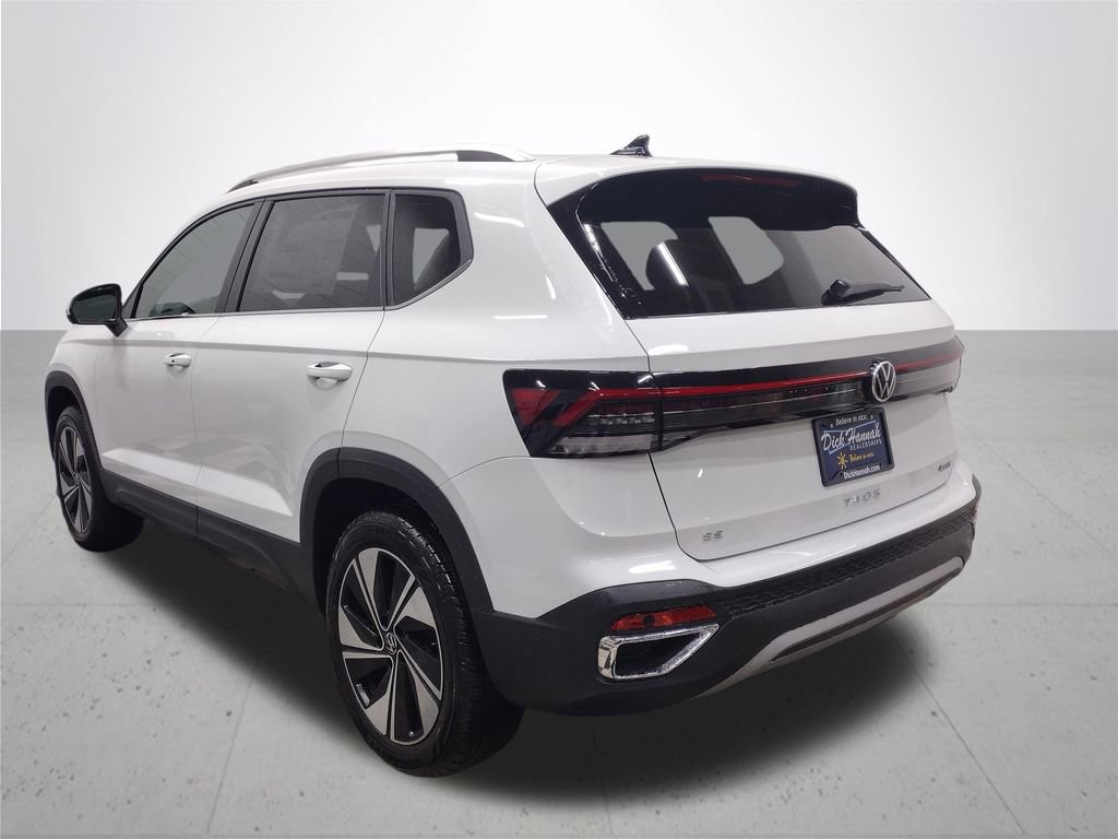 Used 2025 Volkswagen Taos SE image 12
