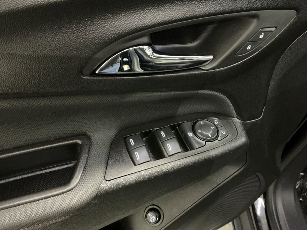 Used 2023 Chevrolet Equinox RS image 23