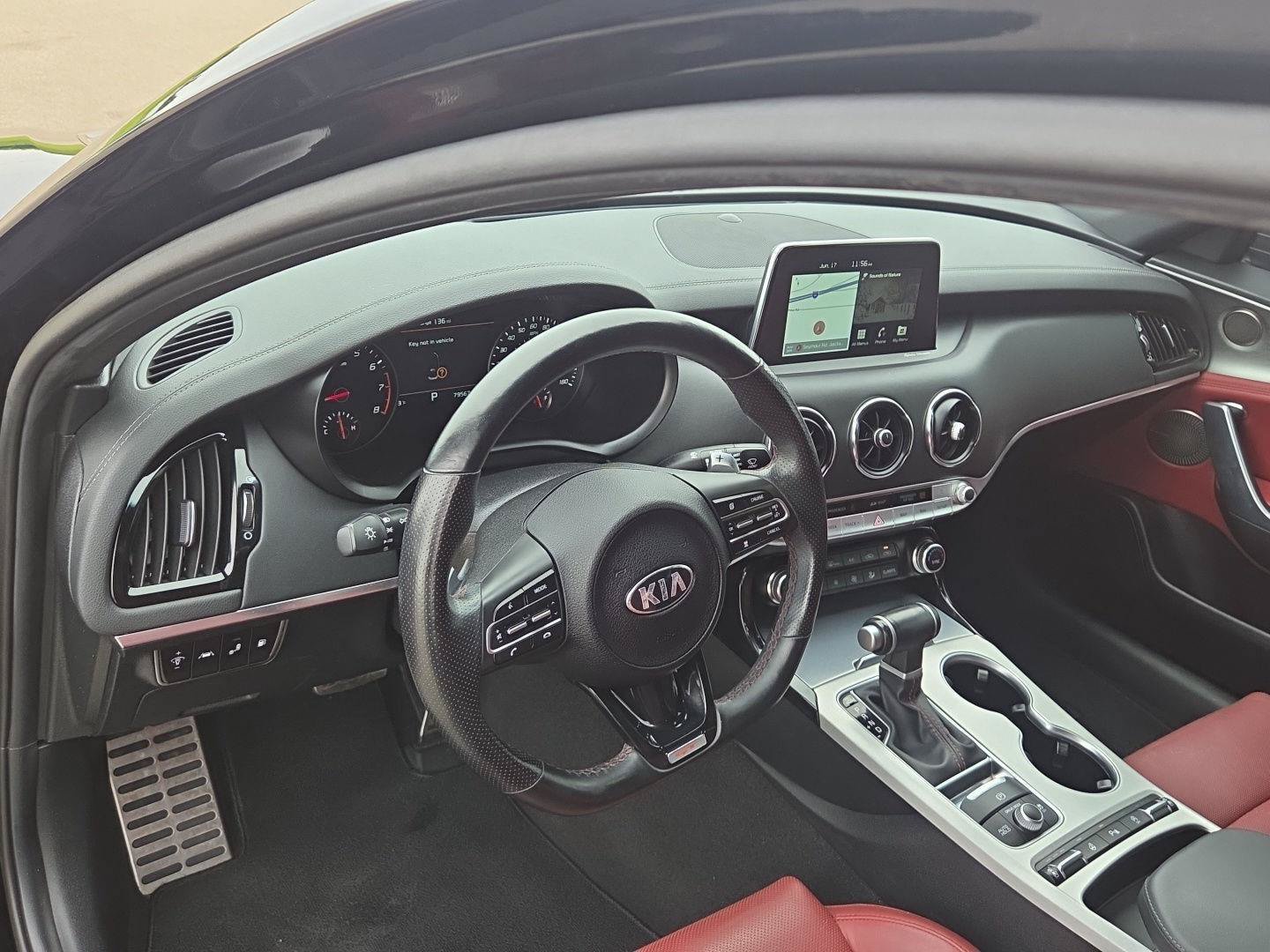 Used 2021 Kia Stinger GT1 AWD/4WD image 18