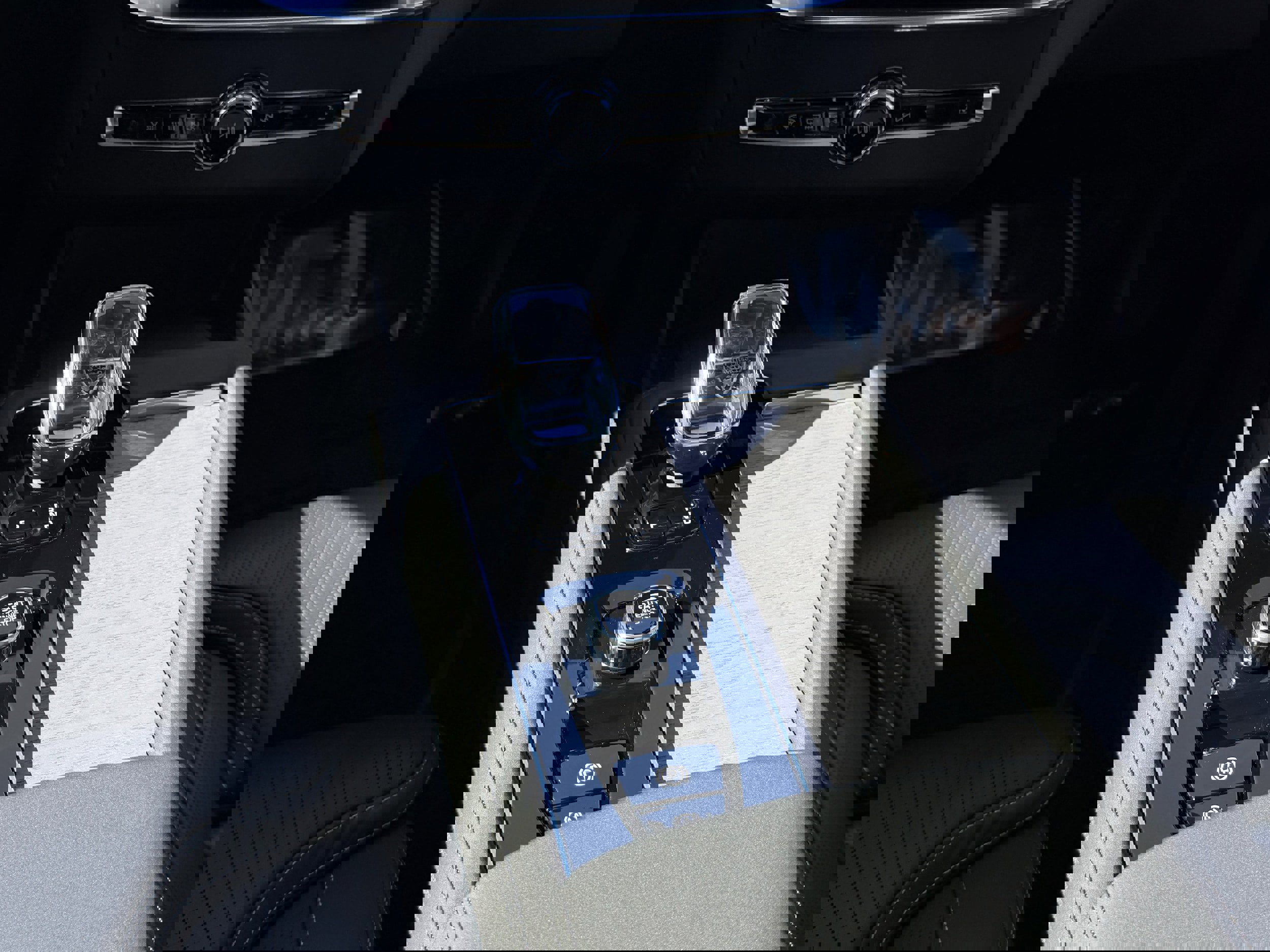 New 2026 Volvo XC90 B5 Ultra w/ Lounge Package image 12