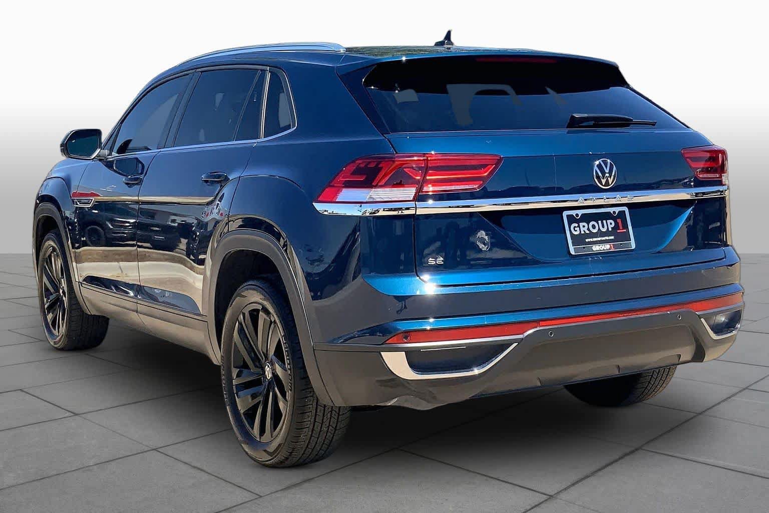 Used 2023 Volkswagen Atlas Cross Sport SE w/ Panoramic Sunroof Package FWD image 12