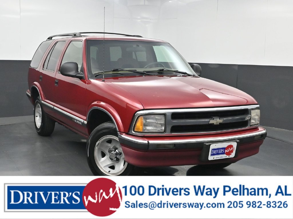 Used 1996 Chevrolet Blazer 2WD 4-Door image 1