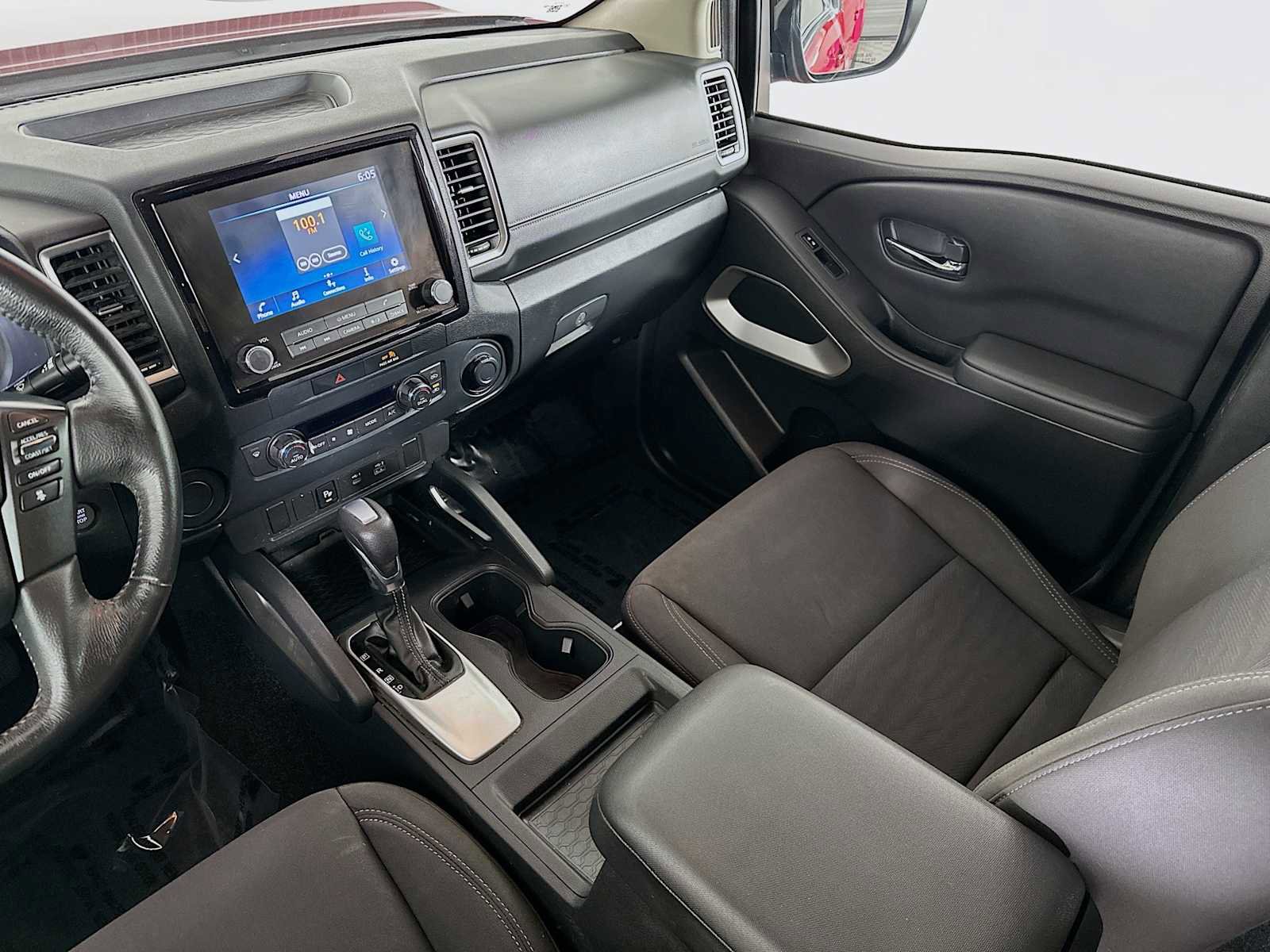 Used 2022 Nissan Frontier SV w/ Technology Package RWD image 20