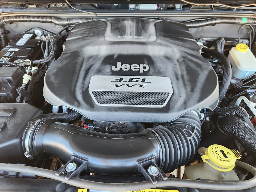 Used 2012 Jeep Wrangler Unlimited Sport image 29