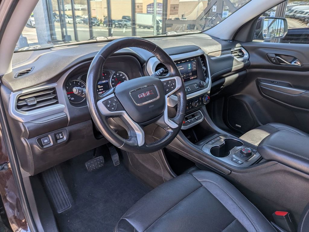 Used 2020 GMC Acadia SLT w/ Premium Package image 16