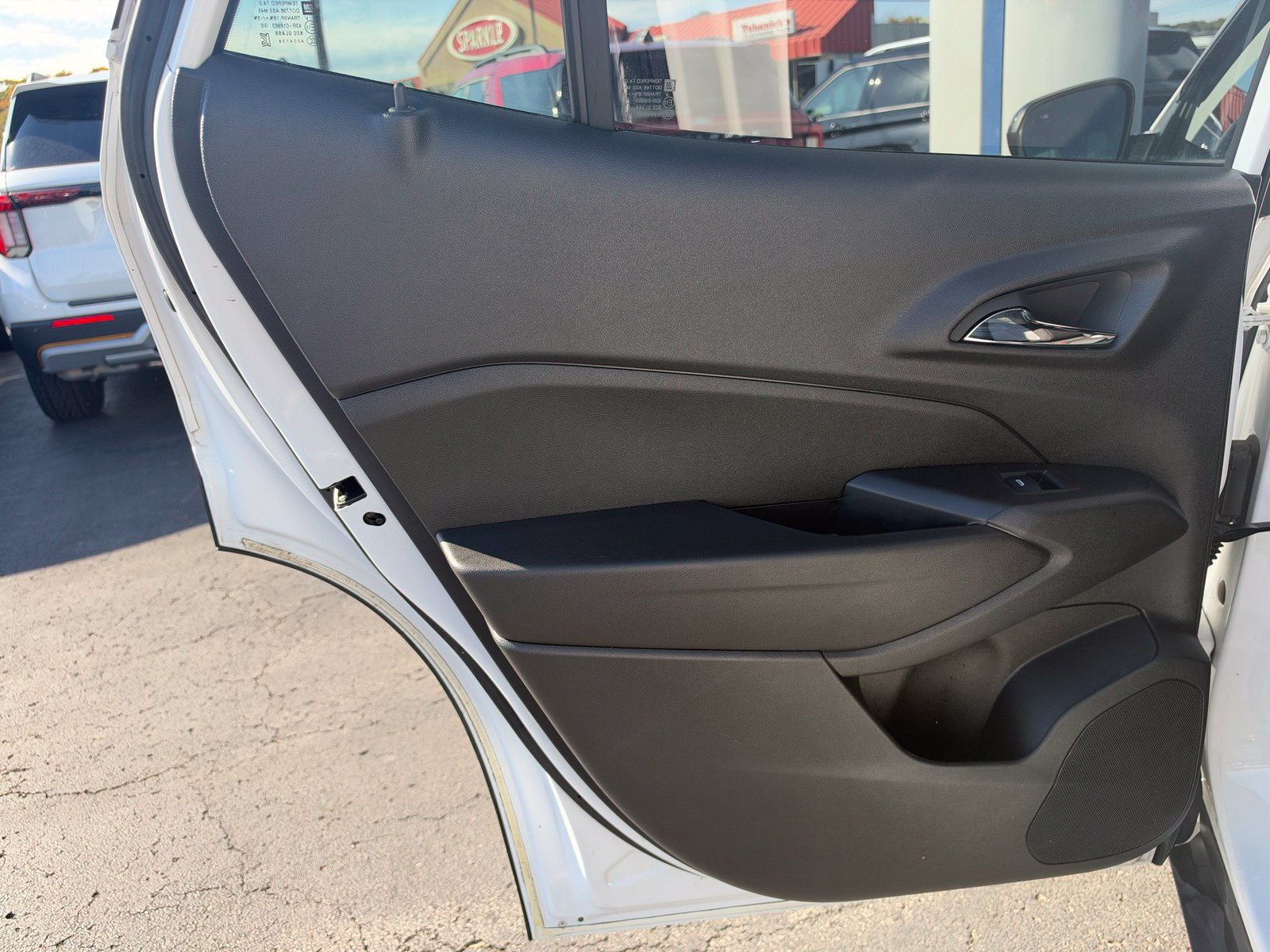 Used 2024 Chevrolet Trax RS w/ Driver Confidence Package FWD image 18