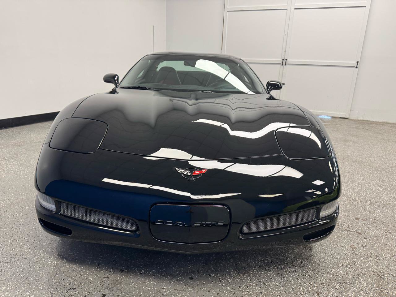 Used 2004 Chevrolet Corvette Z06 w/ Memory Package RWD image 4