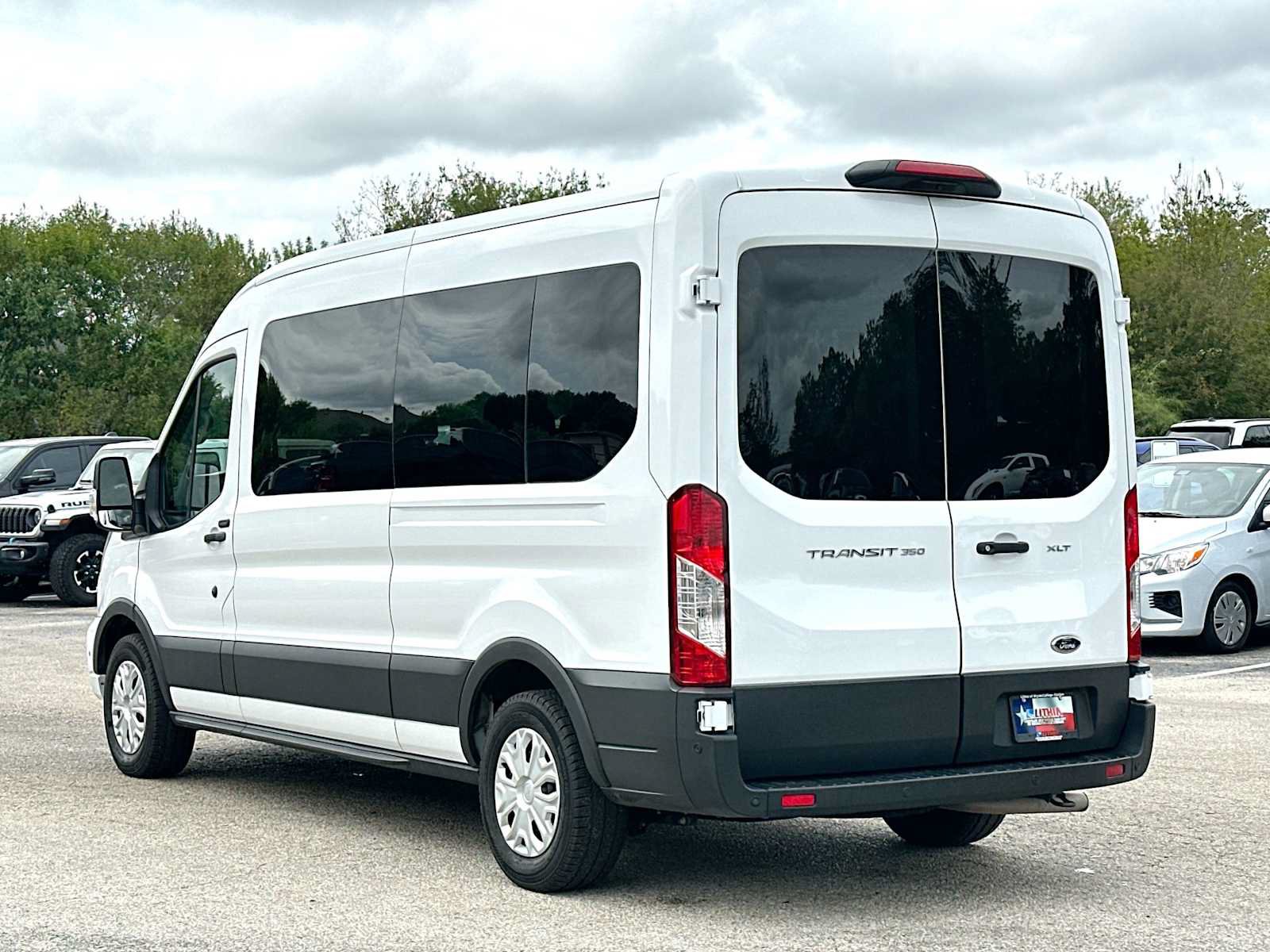 Used 2025 Ford Transit 350 XLT RWD image 13