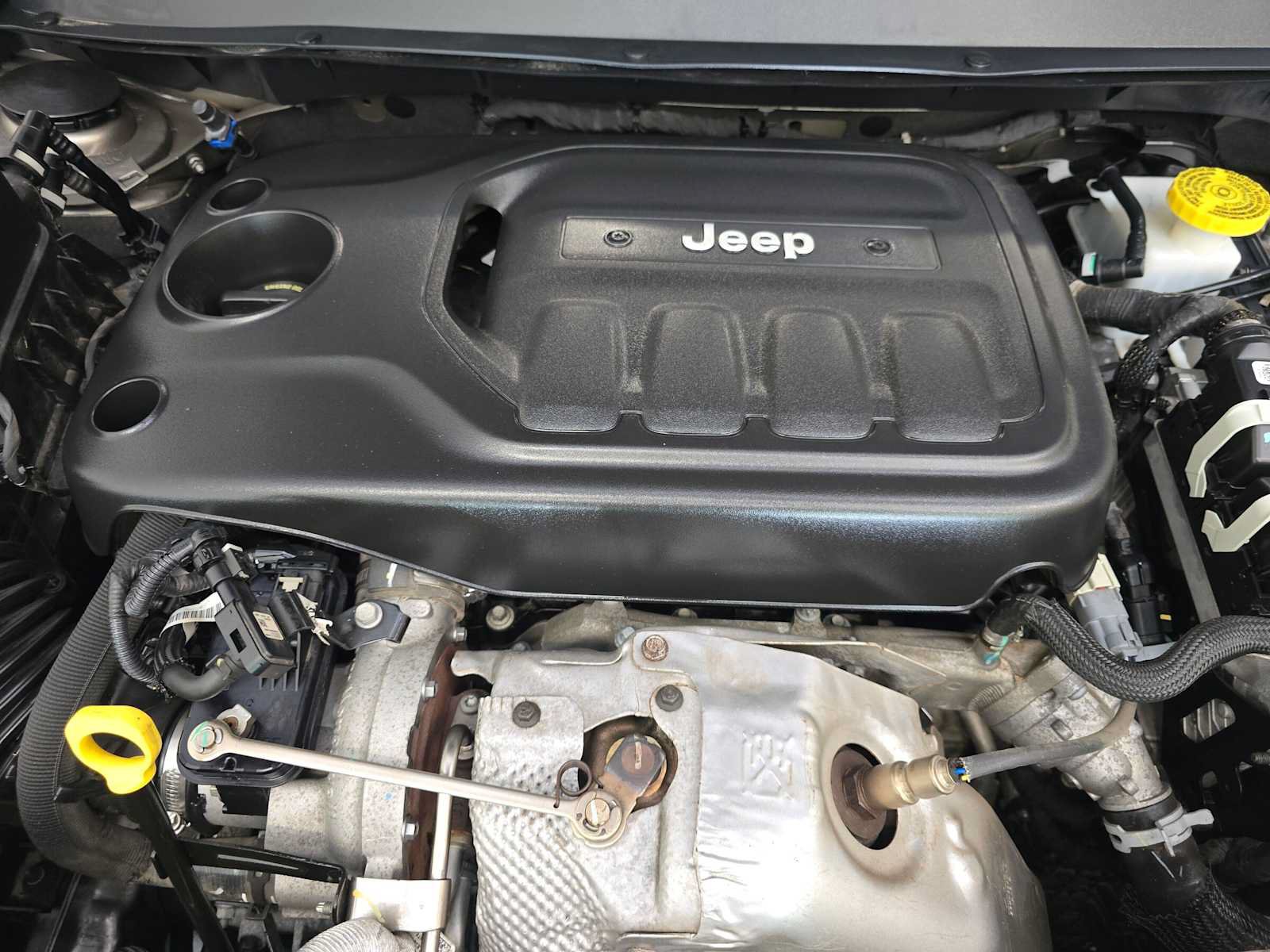Used 2019 Jeep Cherokee Trailhawk w/ Trailer Tow Group AWD/4WD image 9