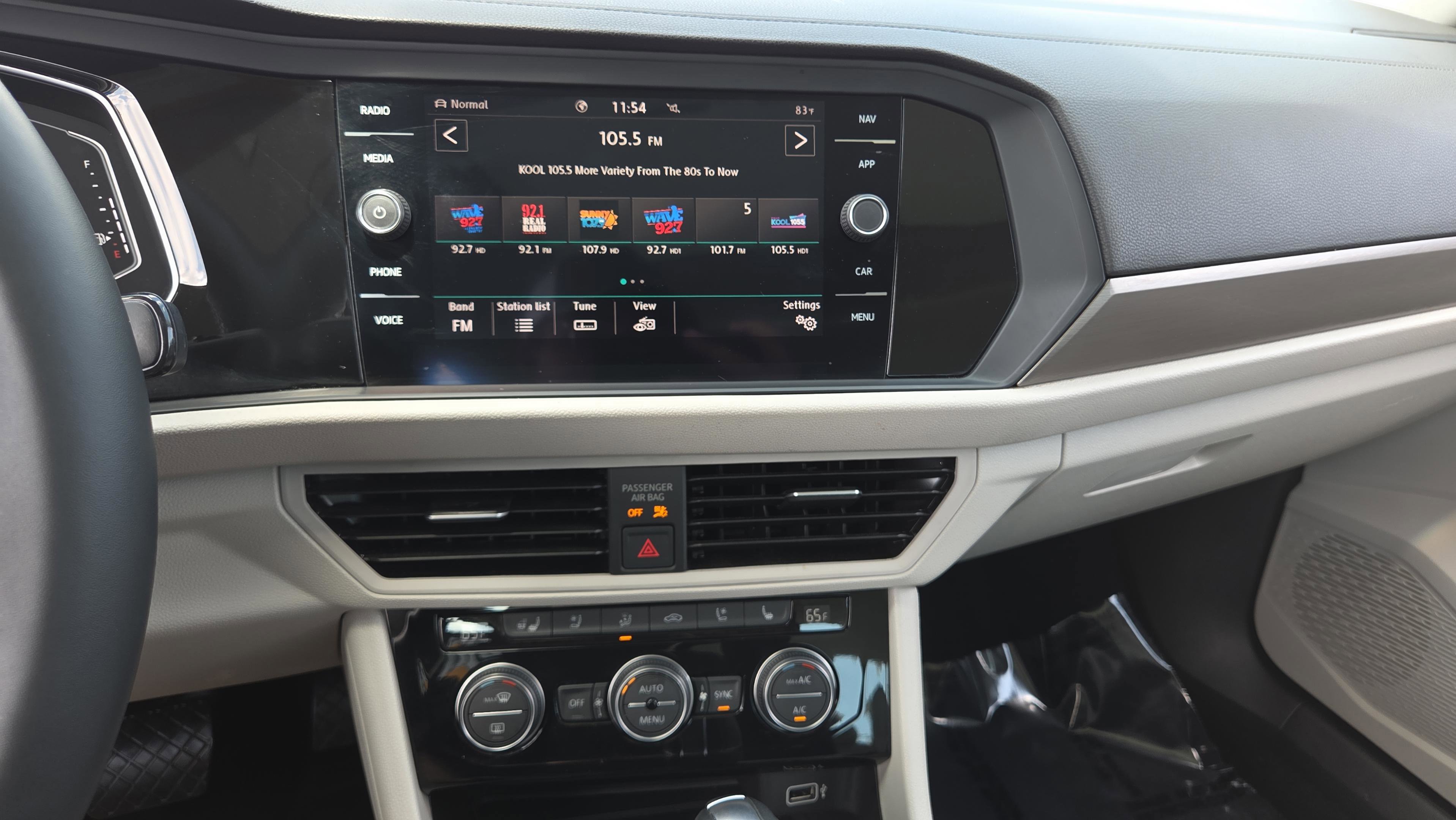 Used 2020 Volkswagen Jetta SEL Premium FWD image 28