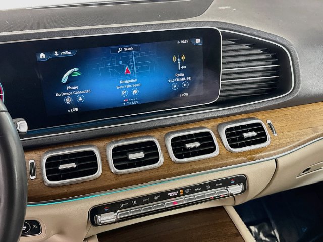 Used 2021 Mercedes-Benz GLE 350 w/ Premium Package image 17