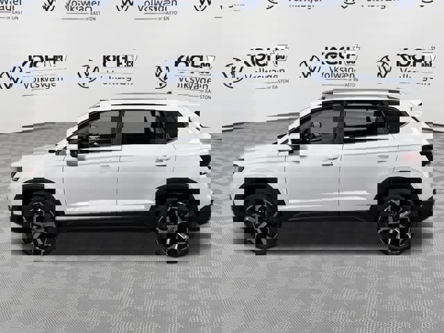 New 2026 Volkswagen Taos SEL image 4