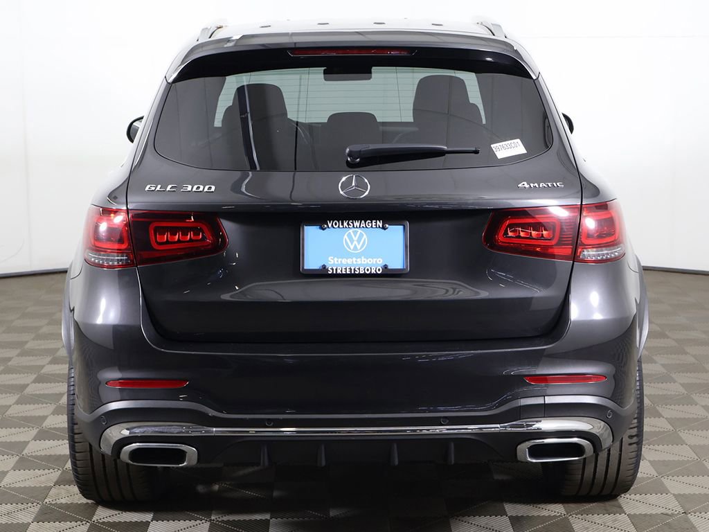 Used 2022 Mercedes-Benz GLC 300 4MATIC w/ AMG Line image 11