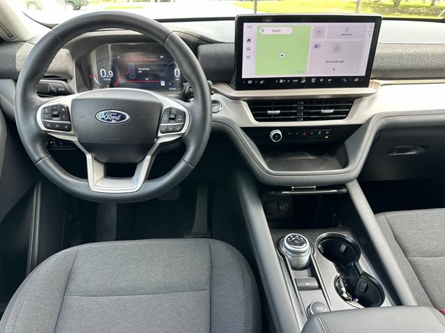 Used 2025 Ford Explorer Active AWD/4WD image 4