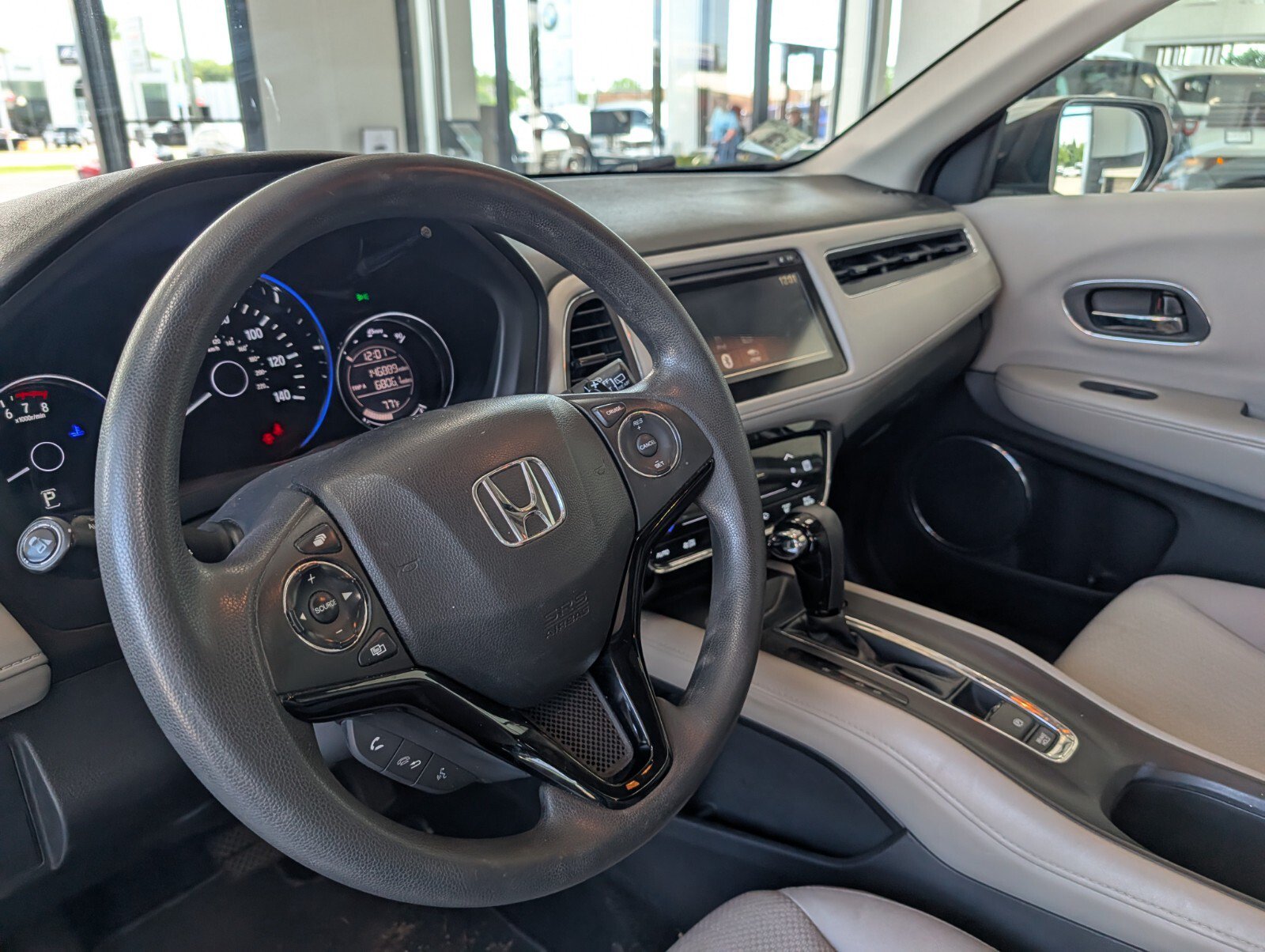 Used 2016 Honda HR-V EX image 8